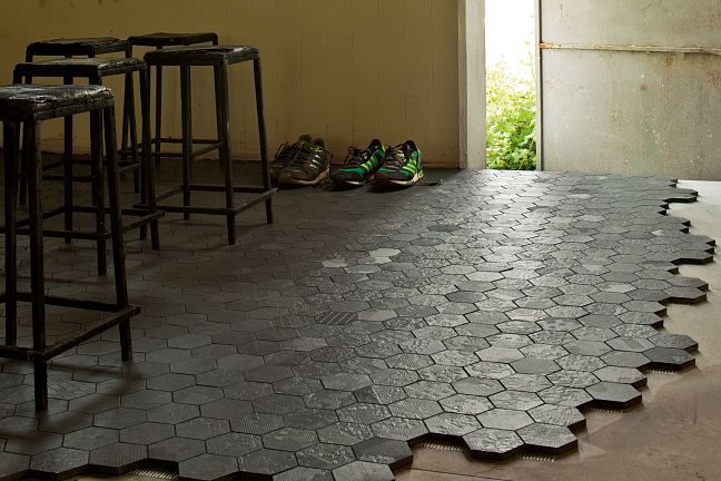 Керамогранит Mutina Dechirer Mosaico Random Decor Nero Matt 22x45