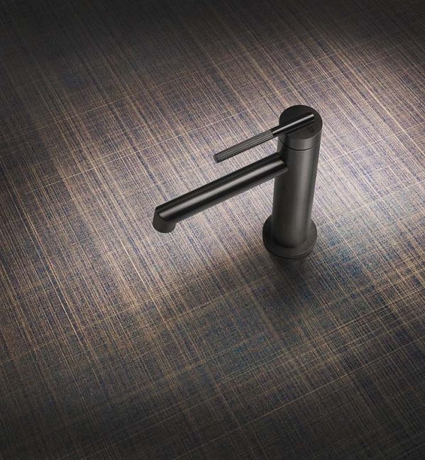 Смеситель для раковины Gessi Ingranaggio с донным клапаном, цвет Black Metal Brushed PVD (черный матовый).