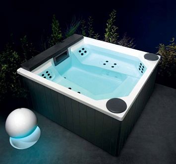 Гидромассажный бассейн Treesse Spa Quarz light, отдельностоящий  235x235x90h